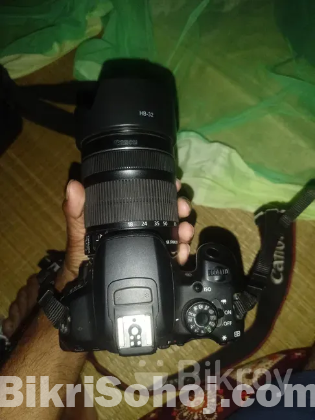 Canon 700D